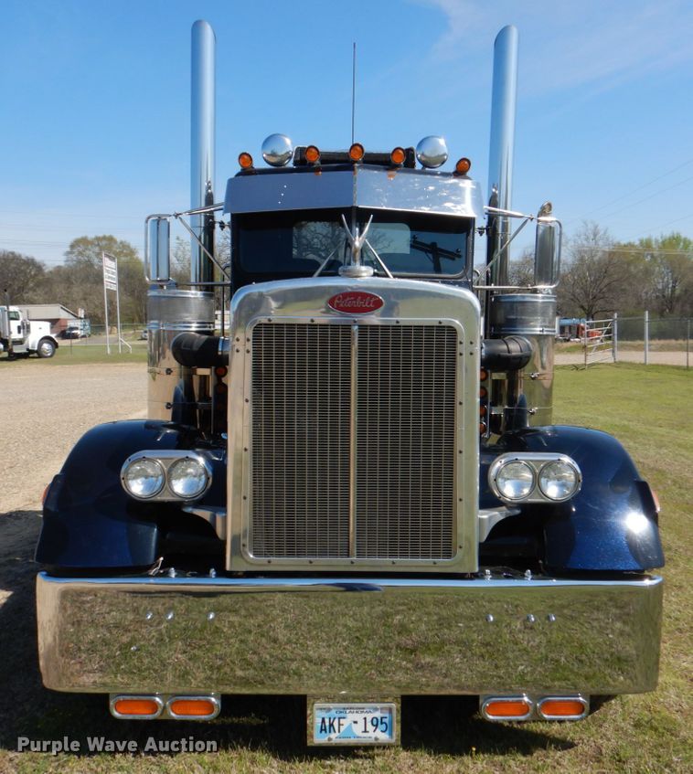 image for item KP9233 1973 Peterbilt 288  semi truck
