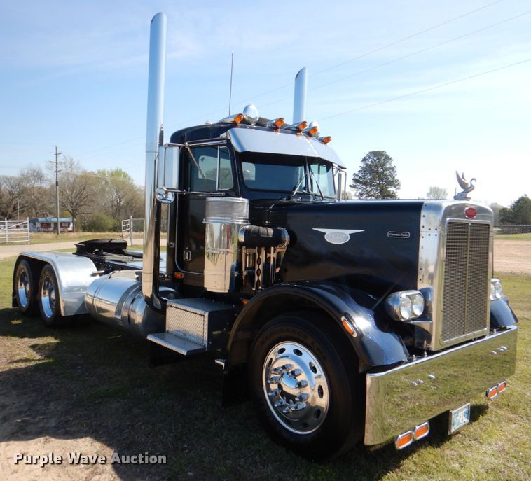 image for item KP9233 1973 Peterbilt 288  semi truck
