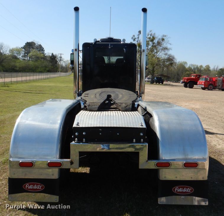 image for item KP9233 1973 Peterbilt 288  semi truck