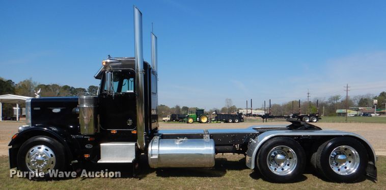 image for item KP9233 1973 Peterbilt 288  semi truck