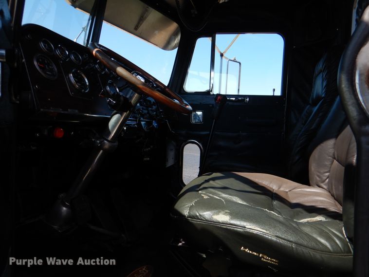 image for item KP9233 1973 Peterbilt 288  semi truck