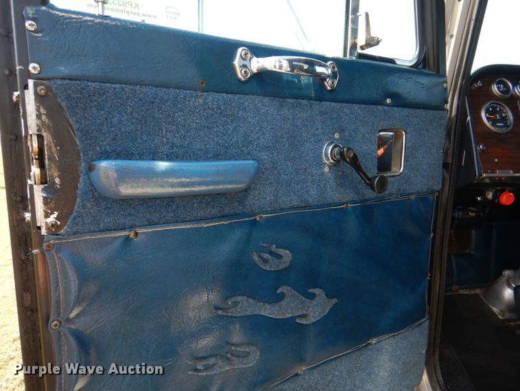 image for item KP9233 1973 Peterbilt 288  semi truck