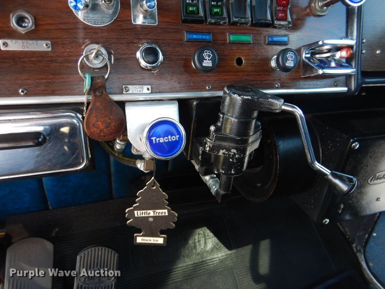 image for item KP9233 1973 Peterbilt 288  semi truck