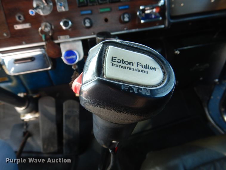 image for item KP9233 1973 Peterbilt 288  semi truck