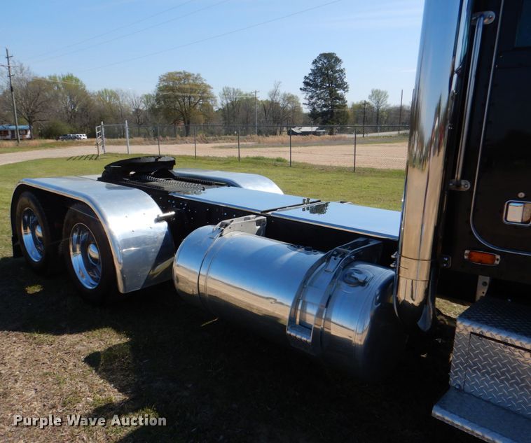 image for item KP9233 1973 Peterbilt 288  semi truck