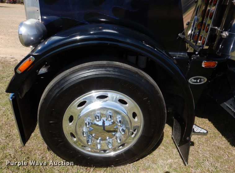 image for item KP9233 1973 Peterbilt 288  semi truck