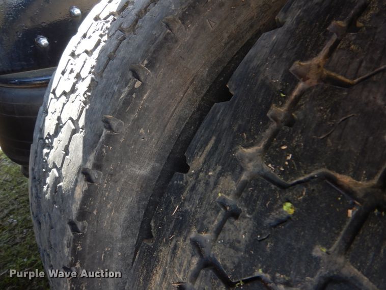 image for item KP9233 1973 Peterbilt 288  semi truck