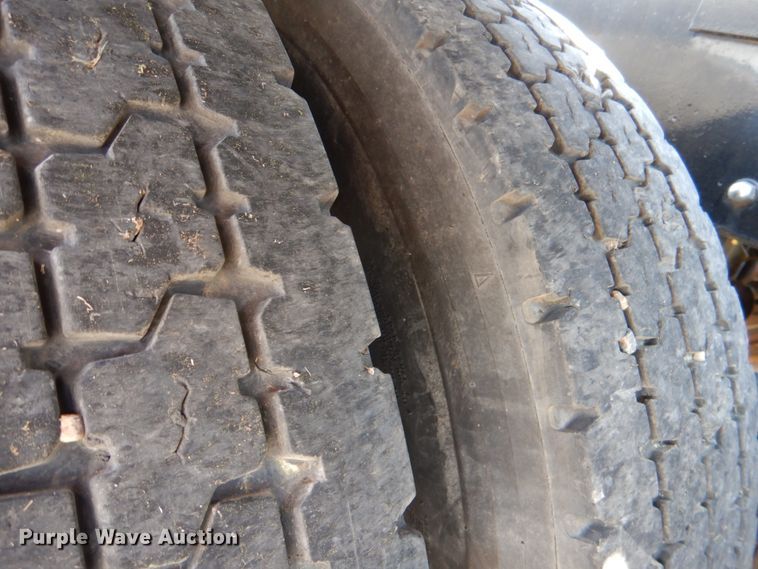 image for item KP9233 1973 Peterbilt 288  semi truck