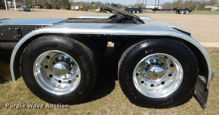 image for item KP9233 1973 Peterbilt 288  semi truck