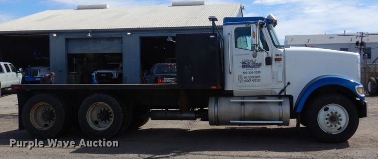 image for item KU9677 2005 International 9900i  flatbed truck