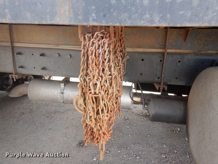 image for item KU9677 2005 International 9900i  flatbed truck