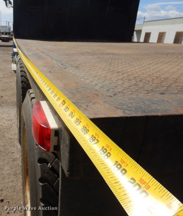 image for item KU9677 2005 International 9900i  flatbed truck