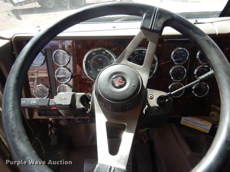 image for item KU9677 2005 International 9900i  flatbed truck