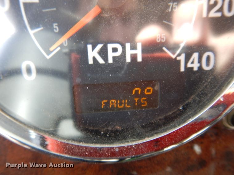 image for item KU9677 2005 International 9900i  flatbed truck