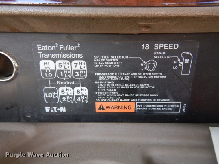 image for item KU9677 2005 International 9900i  flatbed truck