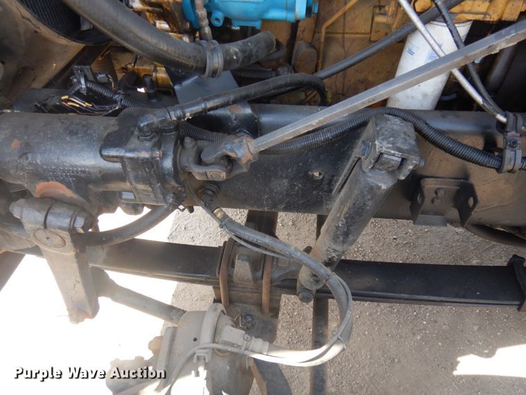 image for item KU9677 2005 International 9900i  flatbed truck