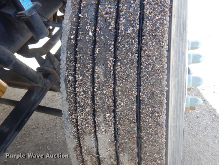 image for item KU9677 2005 International 9900i  flatbed truck