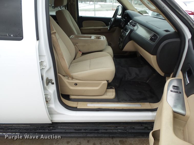 image for item DA7205 2007 Chevrolet Suburban 2500 LS  SUV