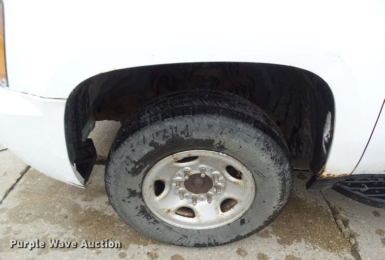 image for item DA7205 2007 Chevrolet Suburban 2500 LS  SUV