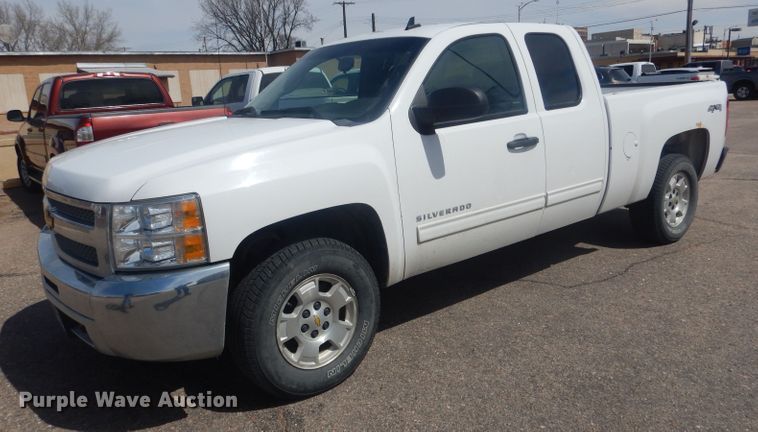 image for item DJ1295 2013 Chevrolet Silverado 1500  Ext. Cab pickup truck
