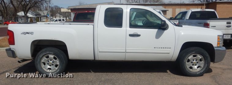 image for item DJ1295 2013 Chevrolet Silverado 1500  Ext. Cab pickup truck