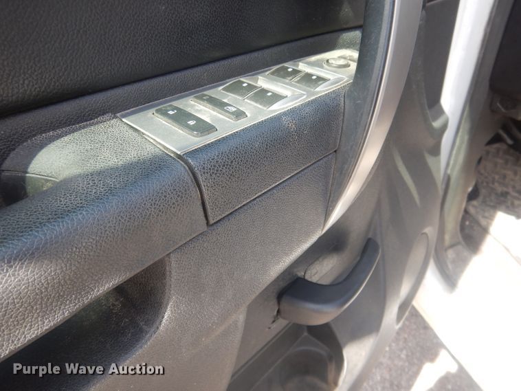 image for item DJ1295 2013 Chevrolet Silverado 1500  Ext. Cab pickup truck