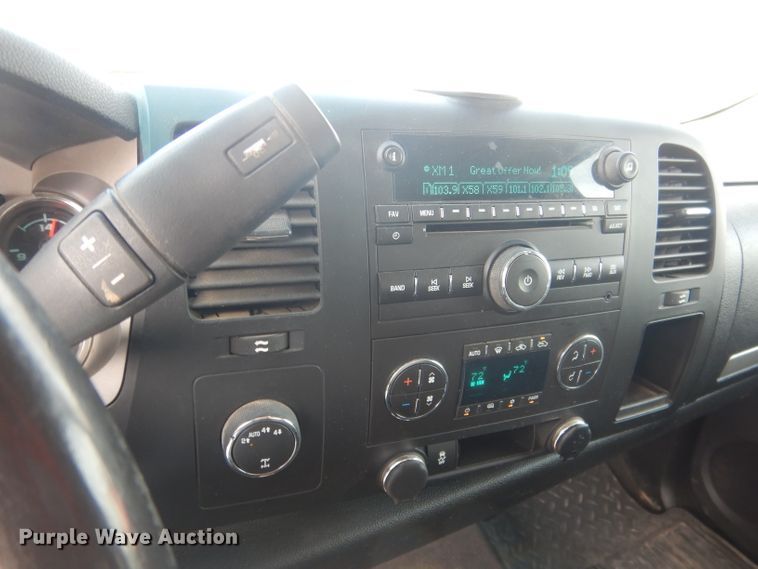 image for item DJ1295 2013 Chevrolet Silverado 1500  Ext. Cab pickup truck