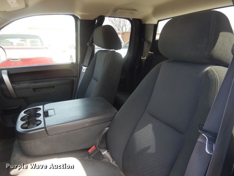 image for item DJ1295 2013 Chevrolet Silverado 1500  Ext. Cab pickup truck