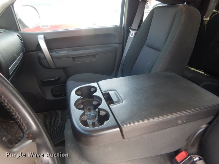 image for item DJ1295 2013 Chevrolet Silverado 1500  Ext. Cab pickup truck