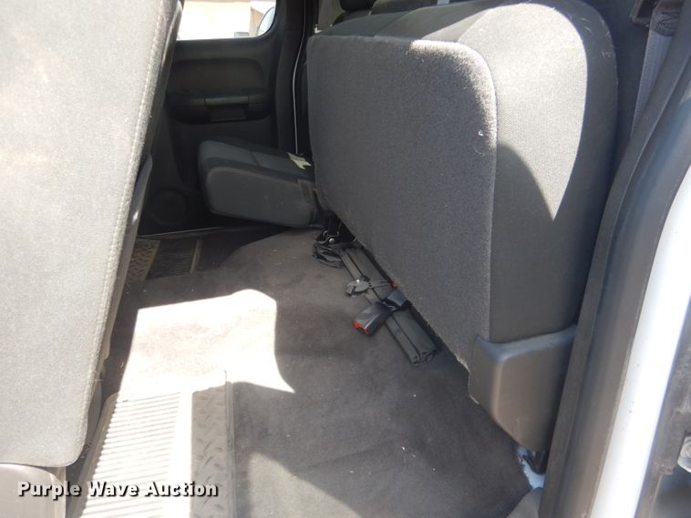 image for item DJ1295 2013 Chevrolet Silverado 1500  Ext. Cab pickup truck