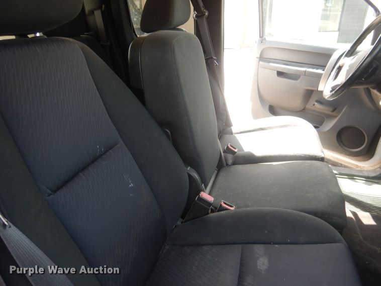 image for item DJ1295 2013 Chevrolet Silverado 1500  Ext. Cab pickup truck