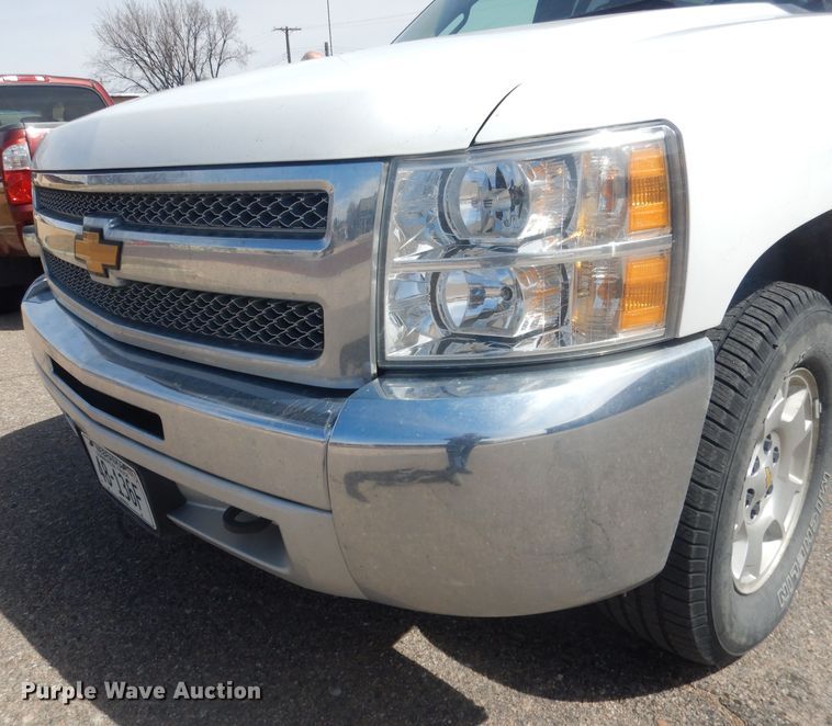 image for item DJ1295 2013 Chevrolet Silverado 1500  Ext. Cab pickup truck