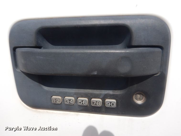 image for item DJ1296 2013 Ford F150  SuperCab pickup truck