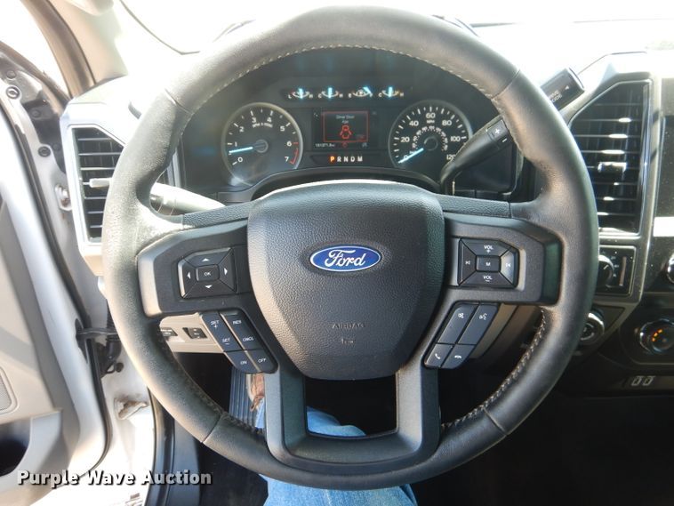 image for item DJ8948 2019 Ford F150  SuperCrew pickup truck