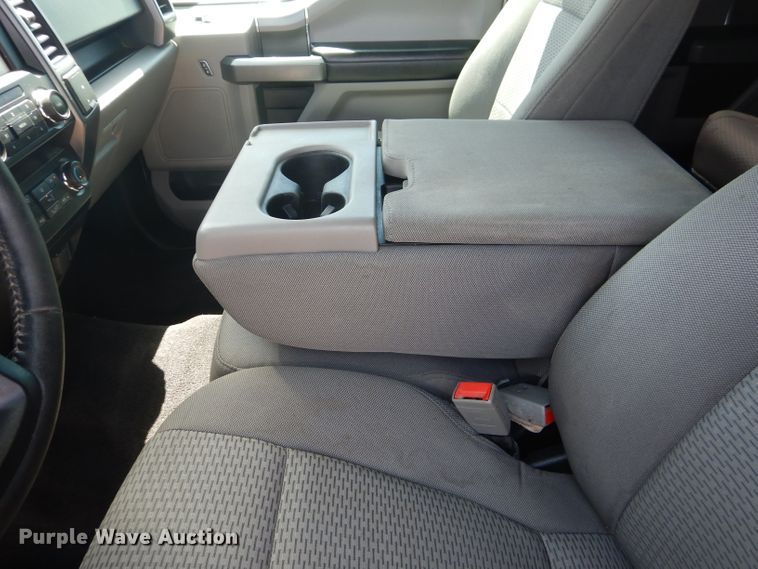 image for item DJ8948 2019 Ford F150  SuperCrew pickup truck