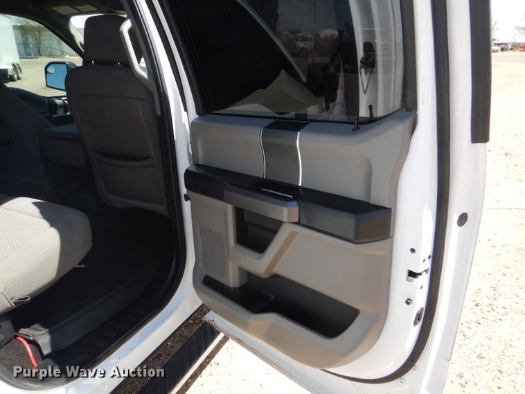 image for item DJ8948 2019 Ford F150  SuperCrew pickup truck