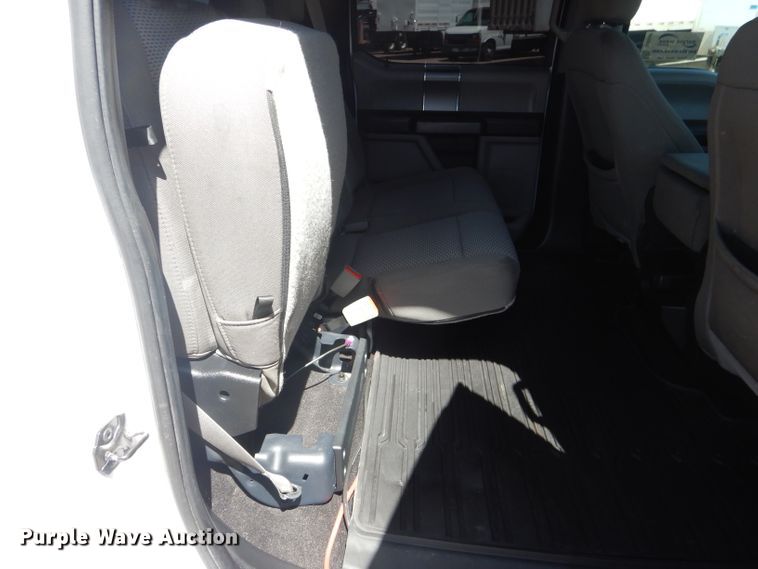 image for item DJ8948 2019 Ford F150  SuperCrew pickup truck