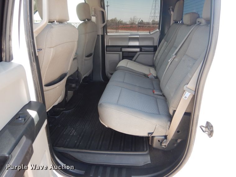 image for item DJ8948 2019 Ford F150  SuperCrew pickup truck