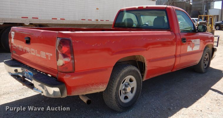 image for item DK8271 2003 Chevrolet Silverado 1500  pickup truck