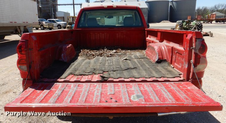 image for item DK8271 2003 Chevrolet Silverado 1500  pickup truck