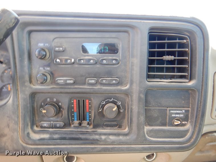 image for item DK8271 2003 Chevrolet Silverado 1500  pickup truck