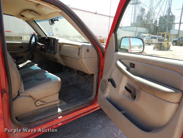 image for item DK8271 2003 Chevrolet Silverado 1500  pickup truck