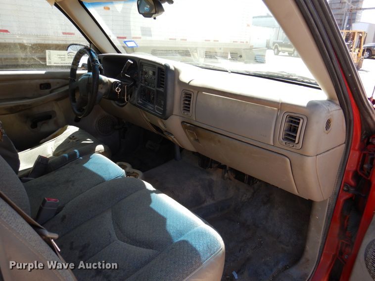 image for item DK8271 2003 Chevrolet Silverado 1500  pickup truck