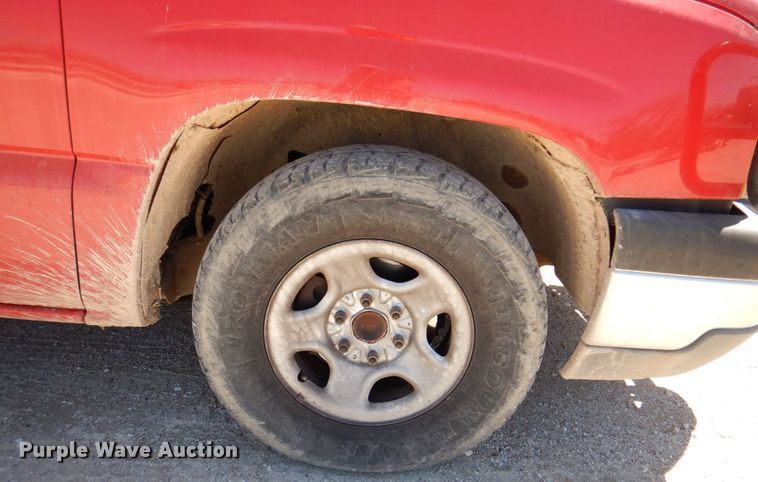 image for item DK8271 2003 Chevrolet Silverado 1500  pickup truck