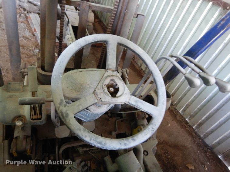 image for item DK8272 Komatsu FG25T-12  forklift