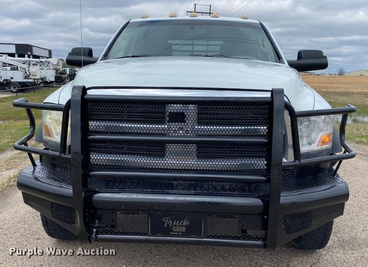image for item DM4025 2011 Dodge Ram 5500HD  Crew Cab flatbed truck