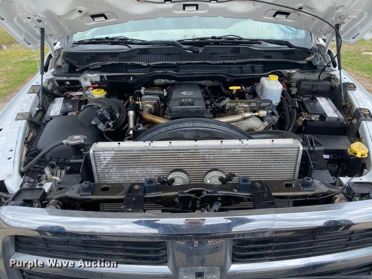 image for item DM4025 2011 Dodge Ram 5500HD  Crew Cab flatbed truck