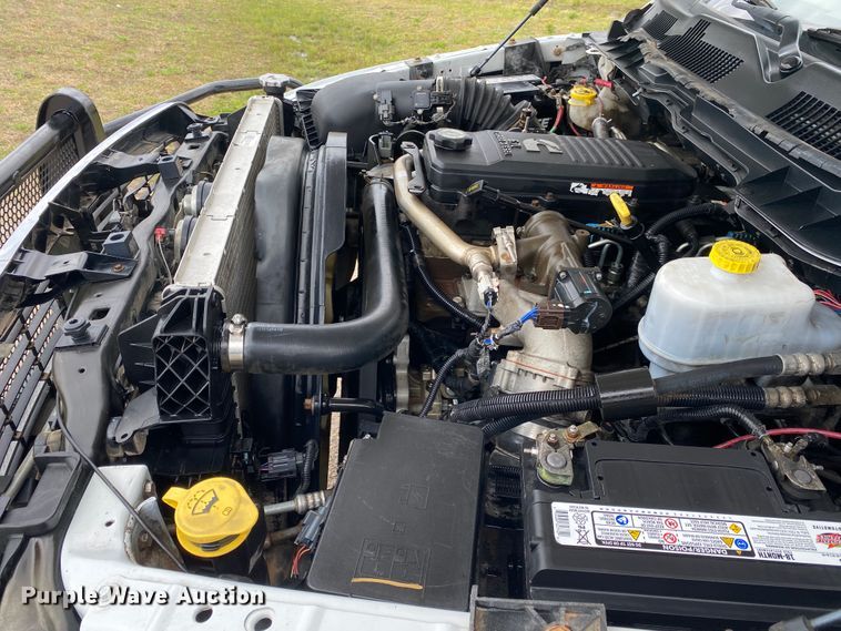 image for item DM4025 2011 Dodge Ram 5500HD  Crew Cab flatbed truck