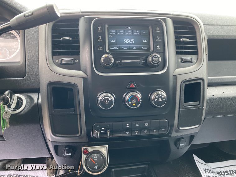 image for item DM4026 2018 Dodge Ram 4500HD  flatbed truck