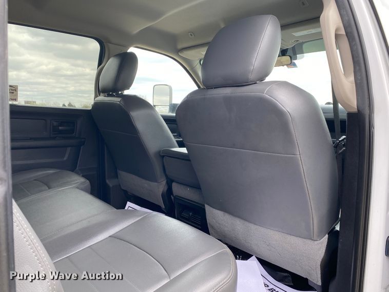 image for item DM4026 2018 Dodge Ram 4500HD  flatbed truck